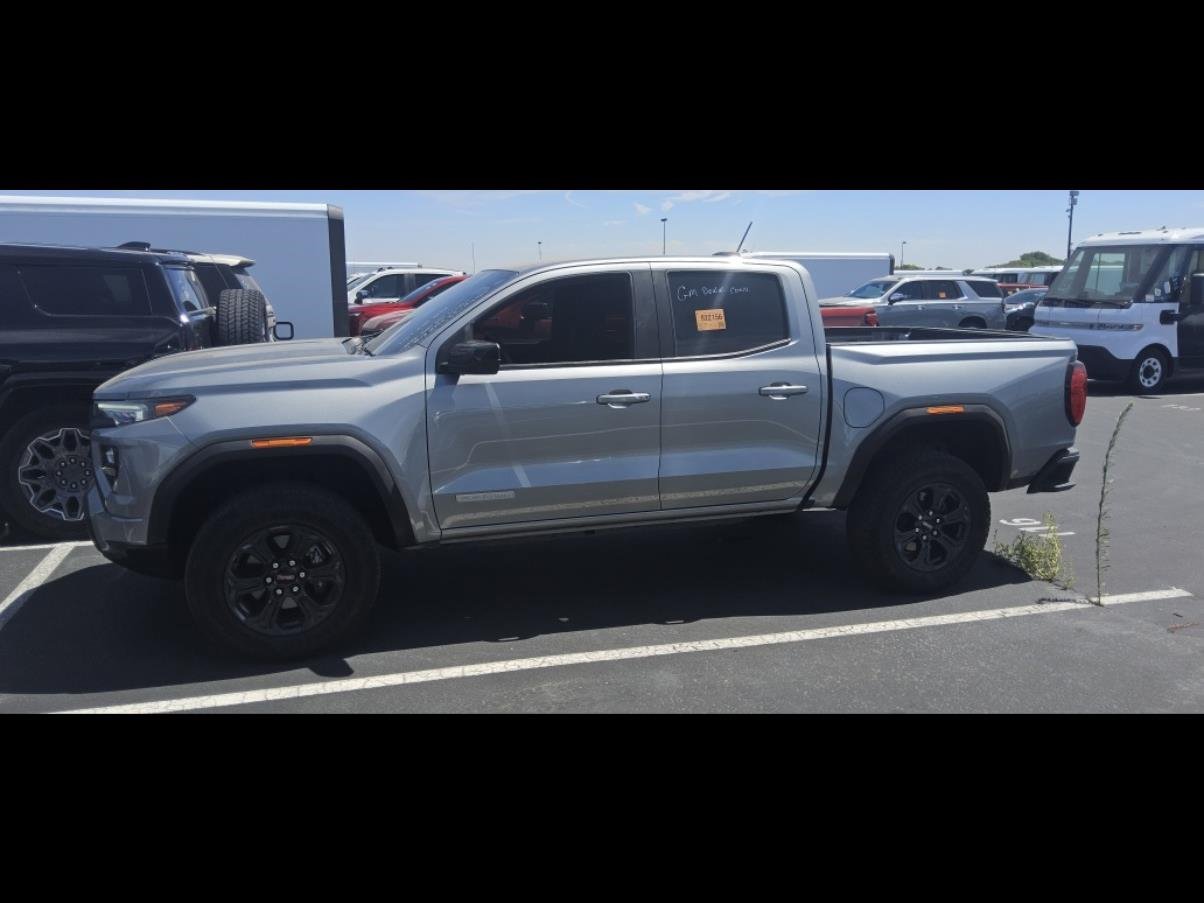 Used 2024 GMC Canyon Elevation w/ Trailering Package RWD image 8