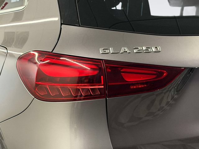 Certified 2024 Mercedes-Benz GLA 250 4MATIC image 10