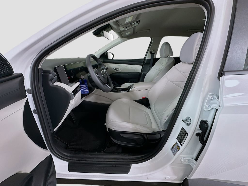 New 2026 Hyundai Tucson SE image 15