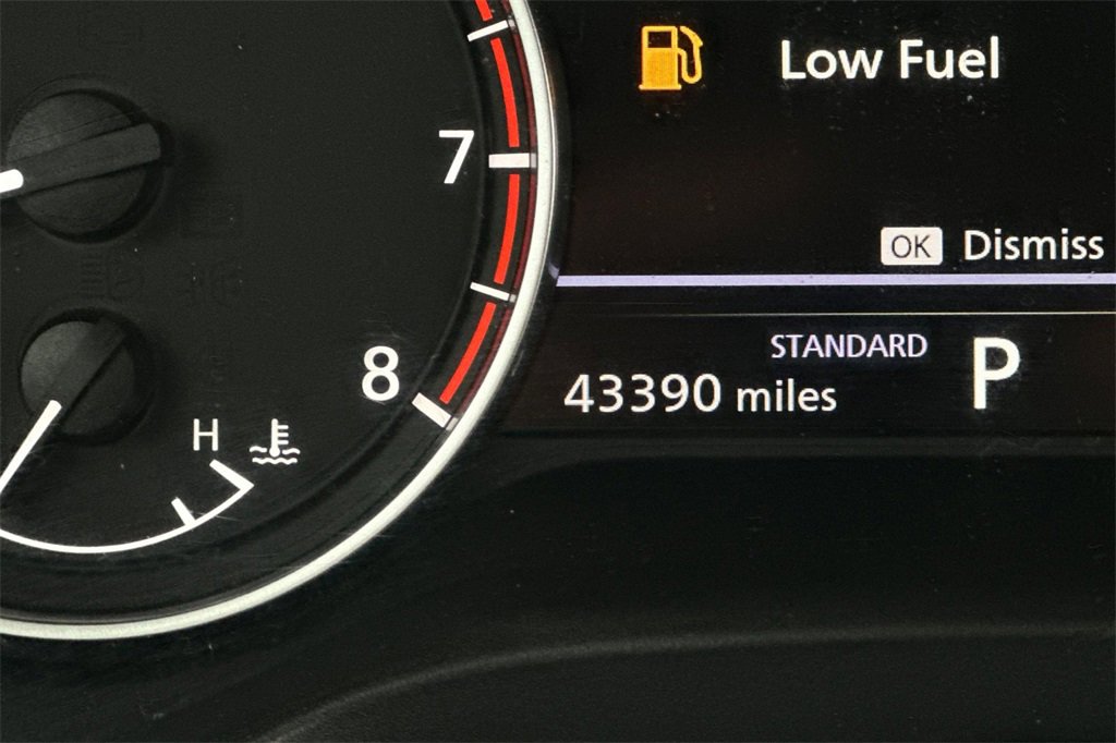 Used 2023 Nissan Rogue SV image 29