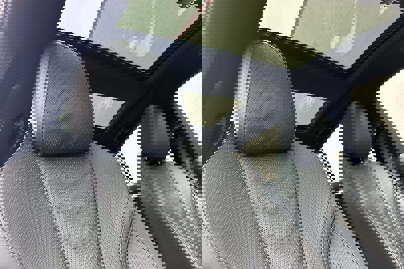 Used 2025 BMW 840i xDrive w/ M Sport Professional Package image 17