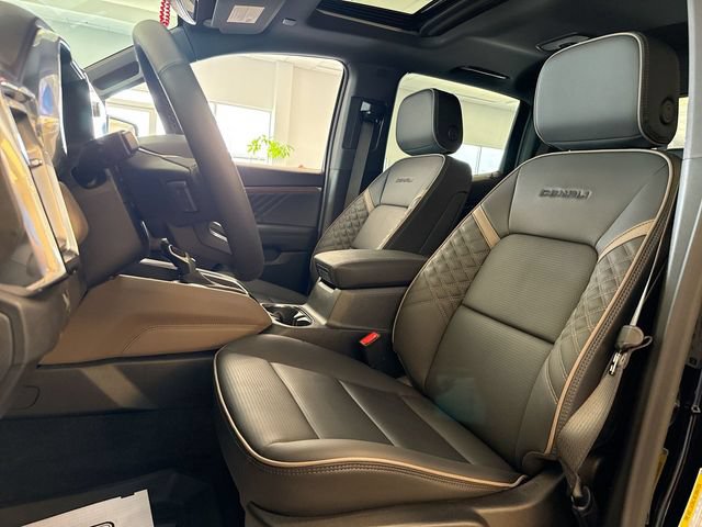 New 2026 GMC Canyon Denali w/ LPO, Denali Black Edition AWD/4WD image 14