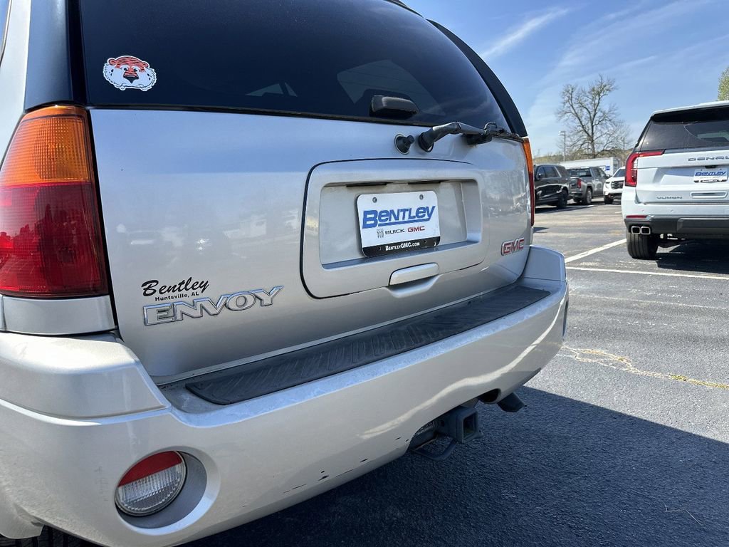 Used 2004 GMC Envoy SLT image 13