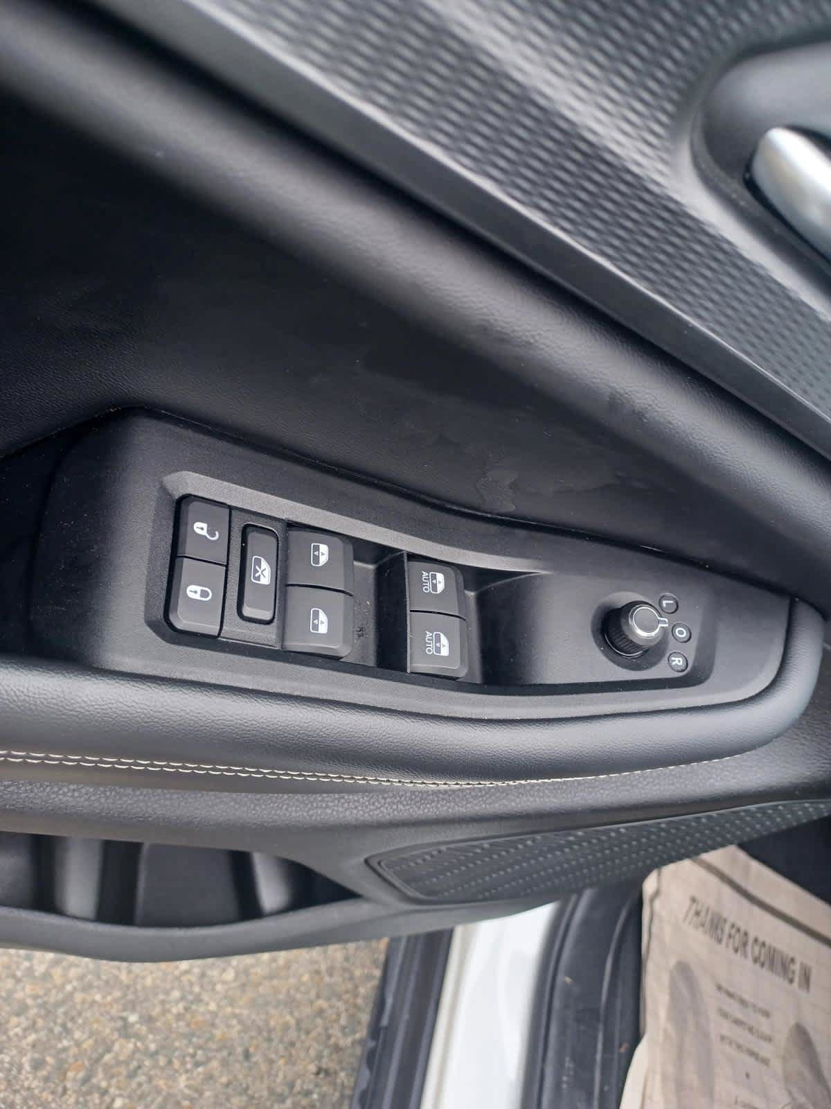 Used 2023 Jeep Grand Cherokee Altitude AWD/4WD image 16