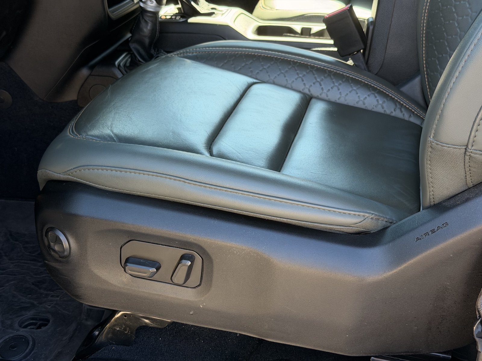 Used 2024 Jeep Wrangler High Altitude AWD/4WD image 17