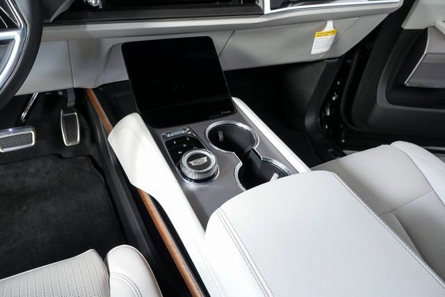 New 2026 Cadillac Vistiq Luxury image 16
