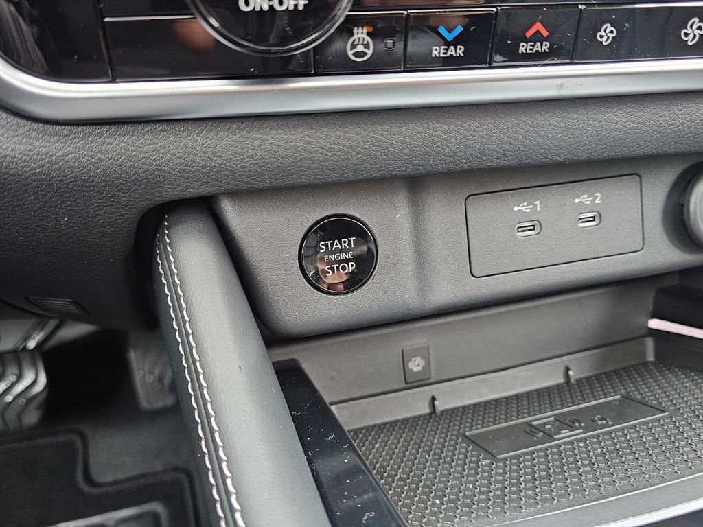 New 2026 Nissan Rogue Platinum image 25