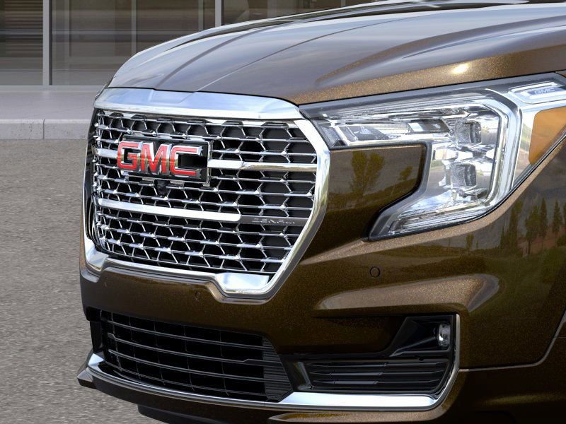 Used 2024 GMC Terrain Denali w/ Denali Premium Package image 13