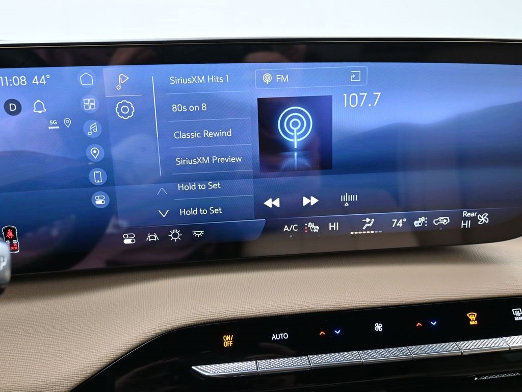 Used 2025 Buick Enclave Preferred w/ Power Package image 21