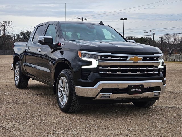 Used 2024 Chevrolet Silverado 1500 LTZ w/ LTZ Premium Texas Edition image 3