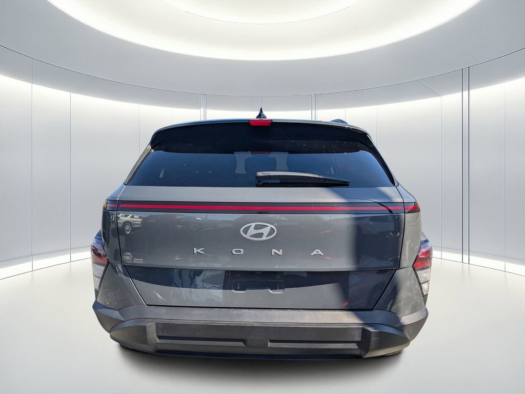Used 2025 Hyundai Kona SEL image 5