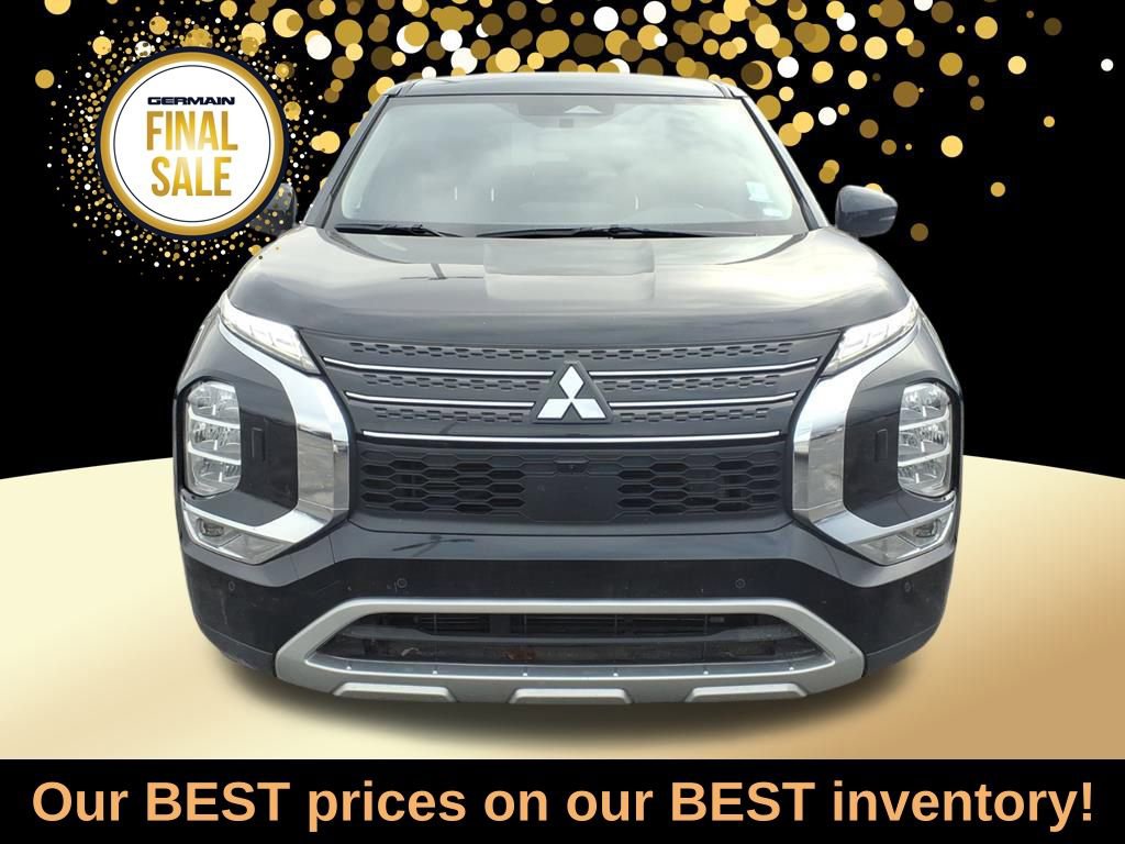 Used 2024 Mitsubishi Outlander SE image 3