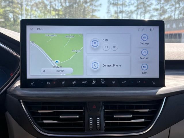 Used 2024 Ford Escape SE w/ PHEV Premium Package image 13