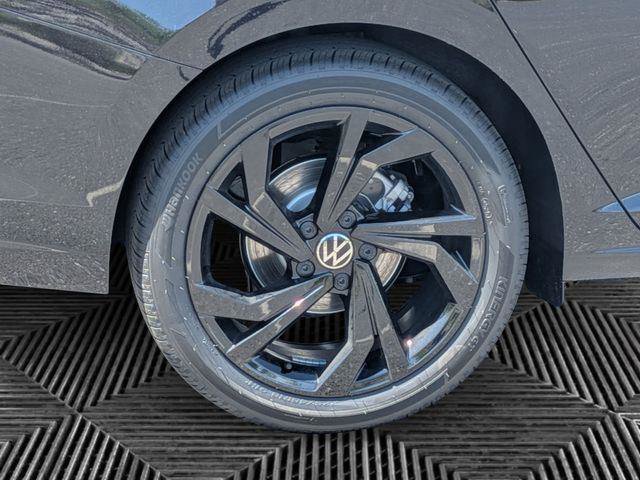 New 2026 Volkswagen Jetta SE FWD image 9
