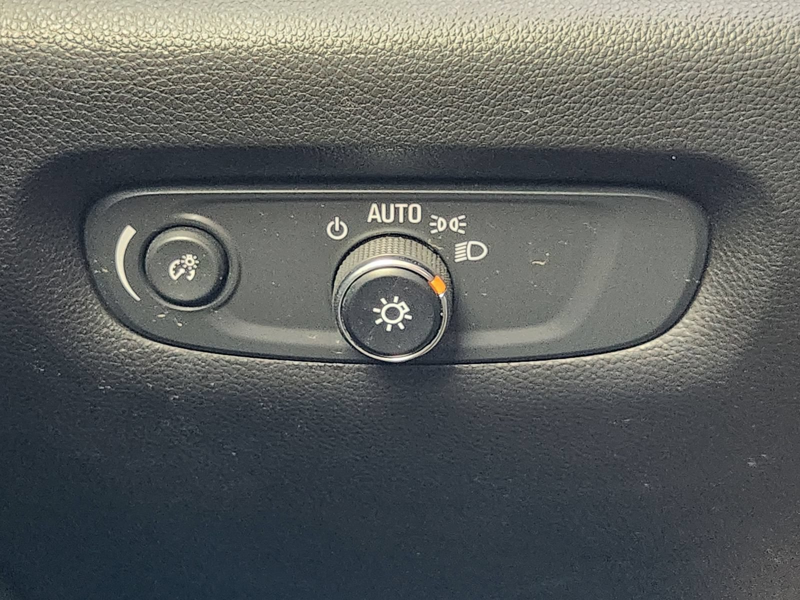 Used 2021 Chevrolet Traverse LS w/ LPO, Floor Liner Package FWD image 23