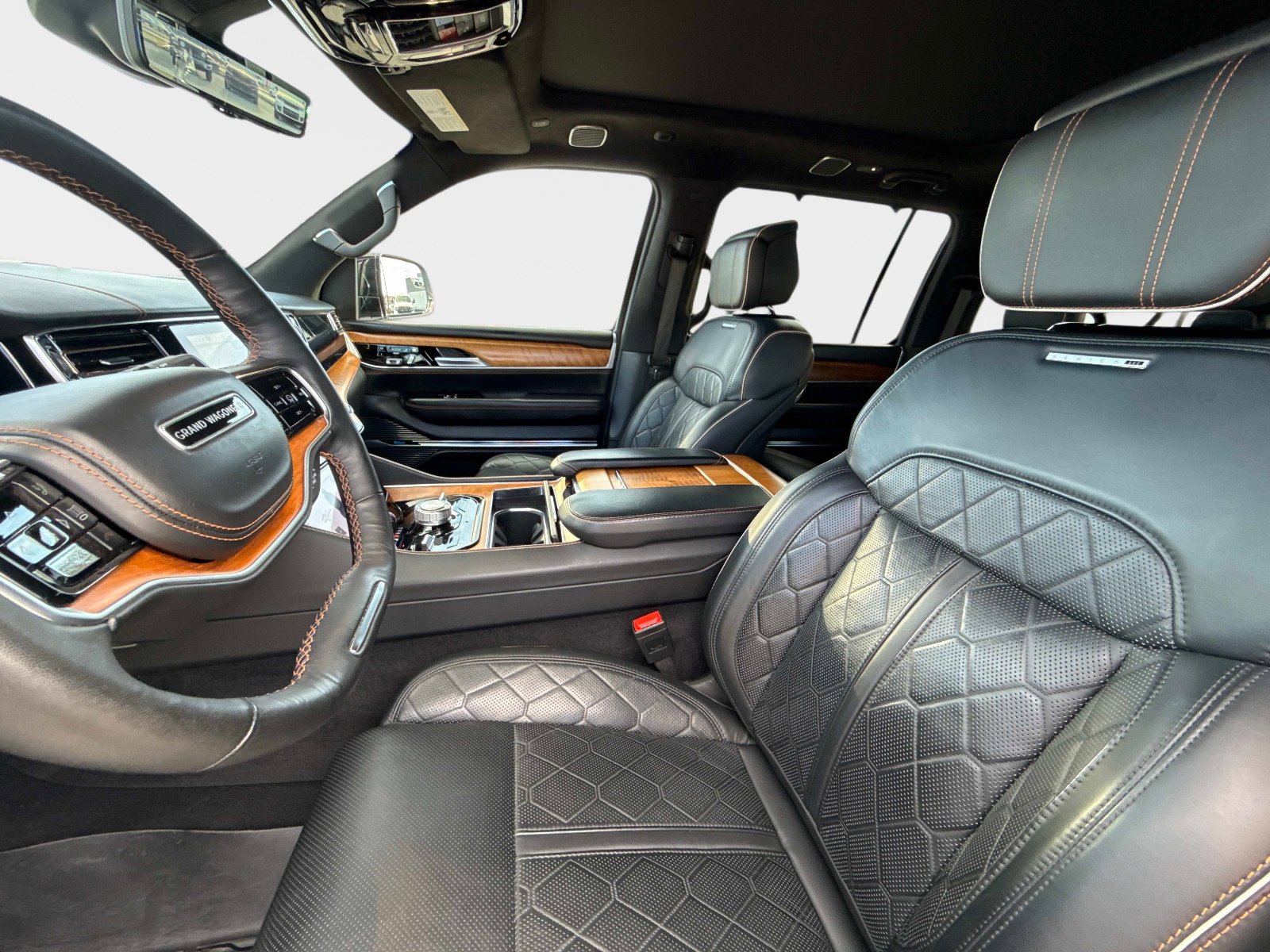 Used 2024 Jeep Grand Wagoneer L Series III image 25