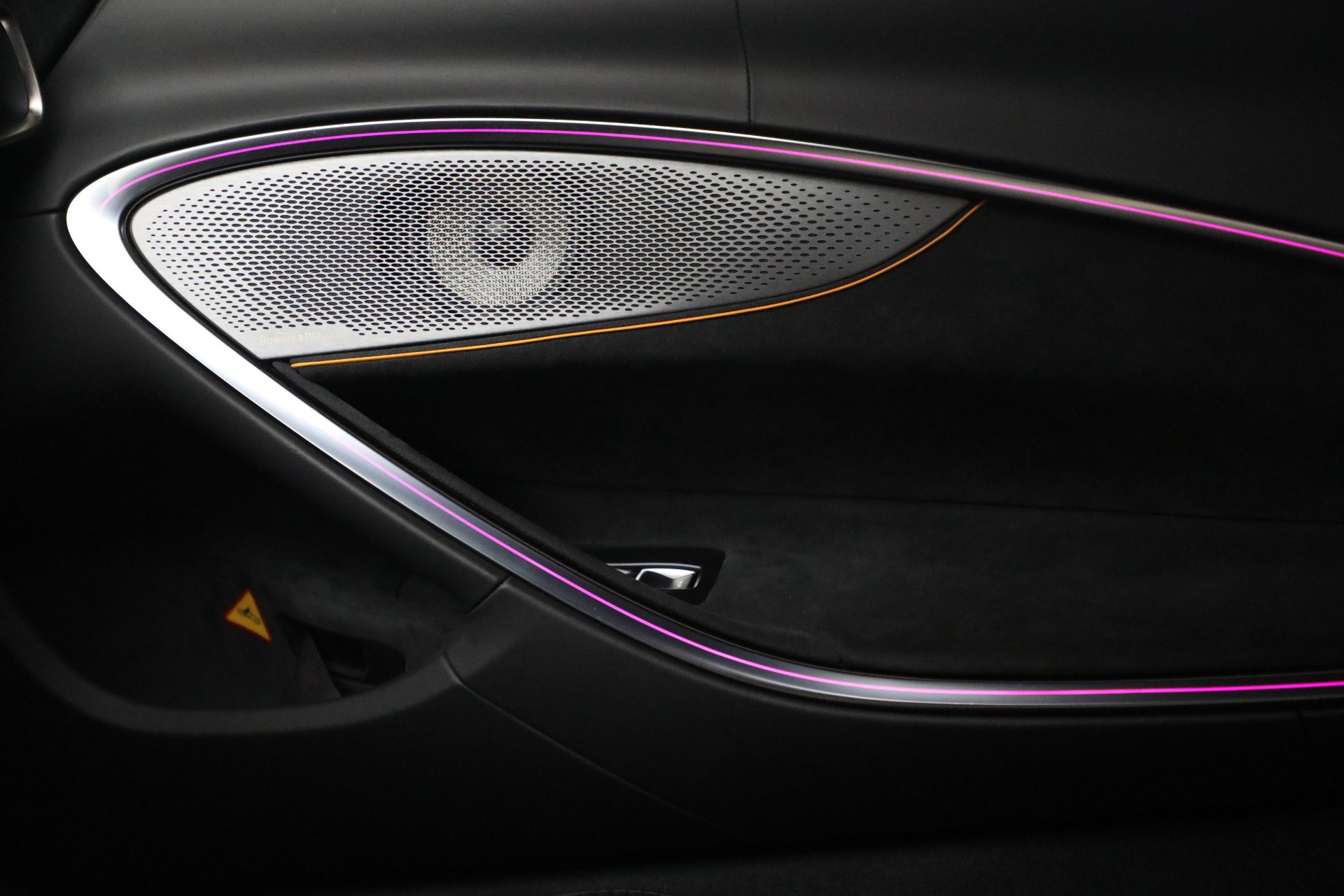 Used 2024 McLaren Artura image 28