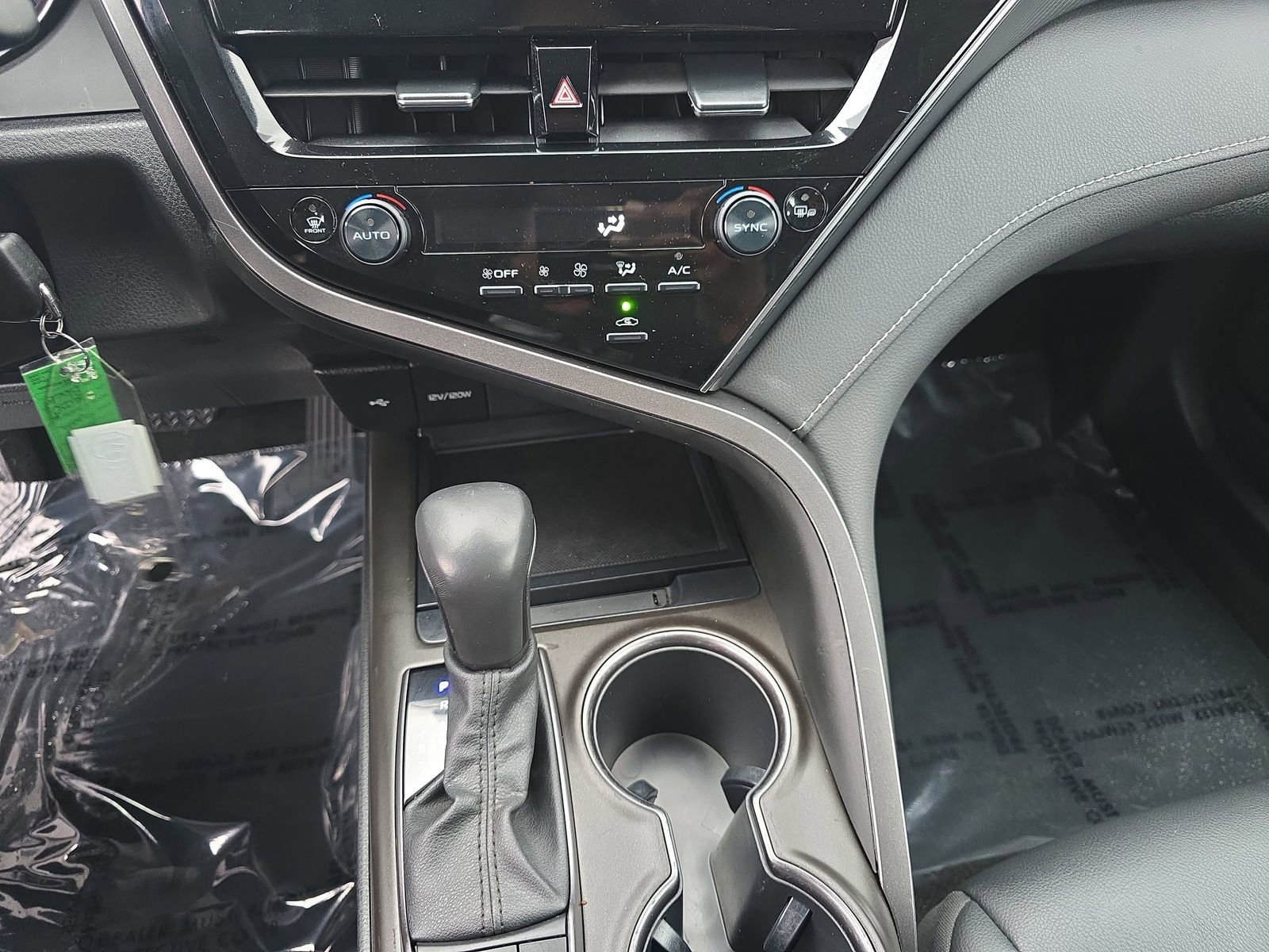 Used 2023 Toyota Camry SE image 32