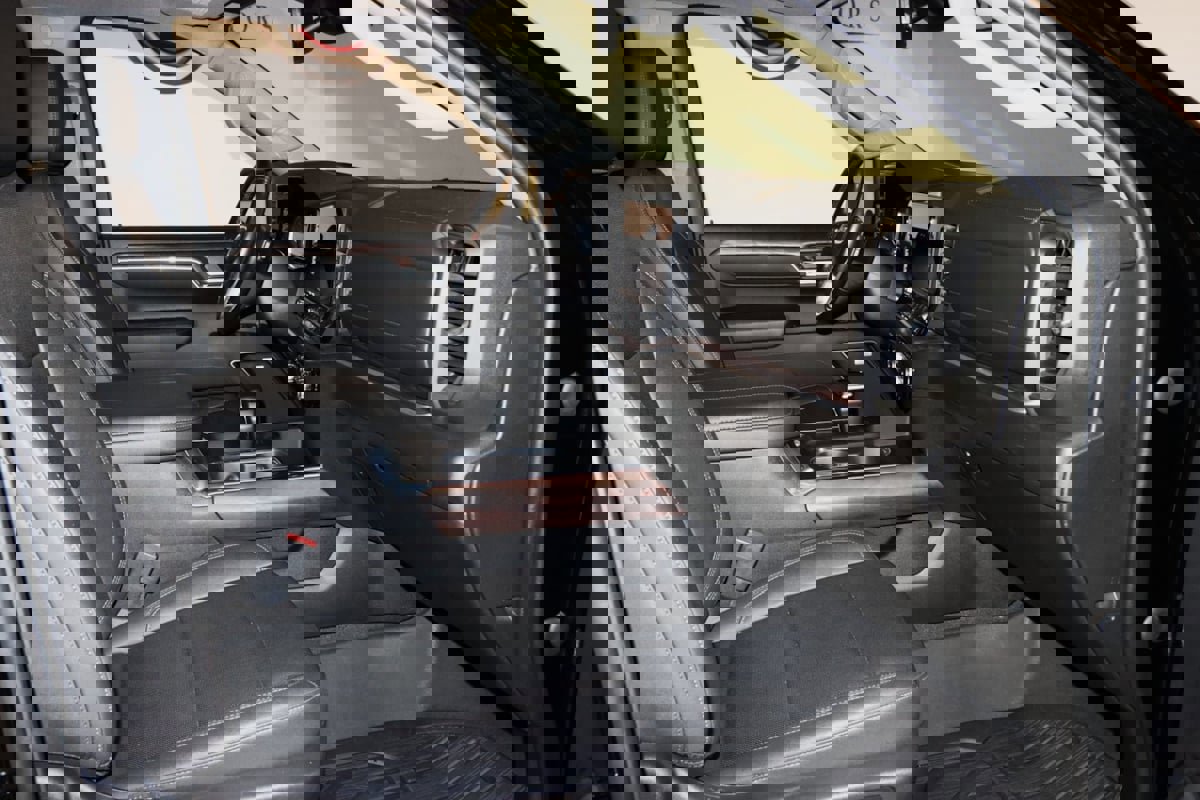 Used 2023 GMC Sierra 1500 SLT w/ SLT Convenience Package image 68