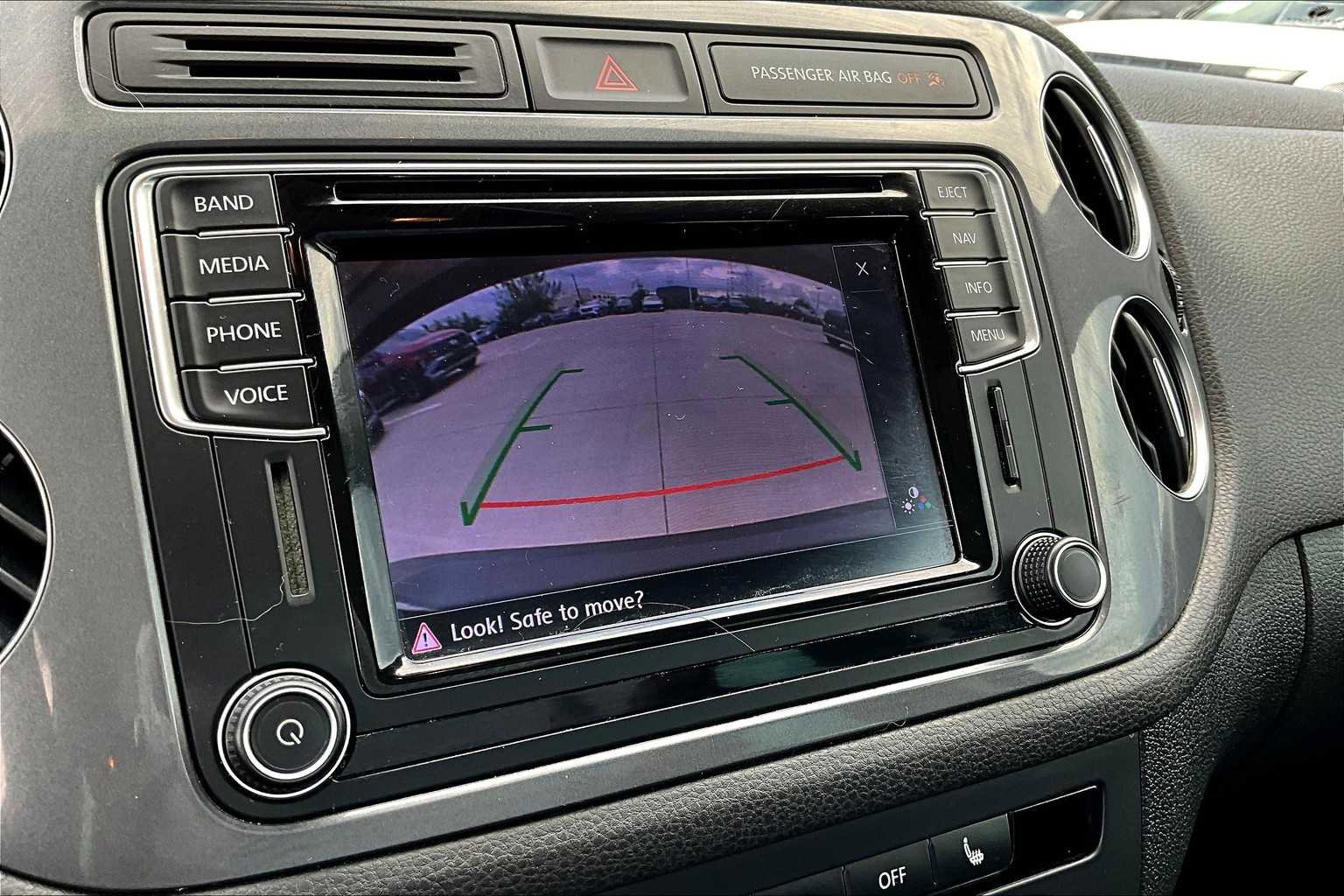 Used 2016 Volkswagen Tiguan SE image 26