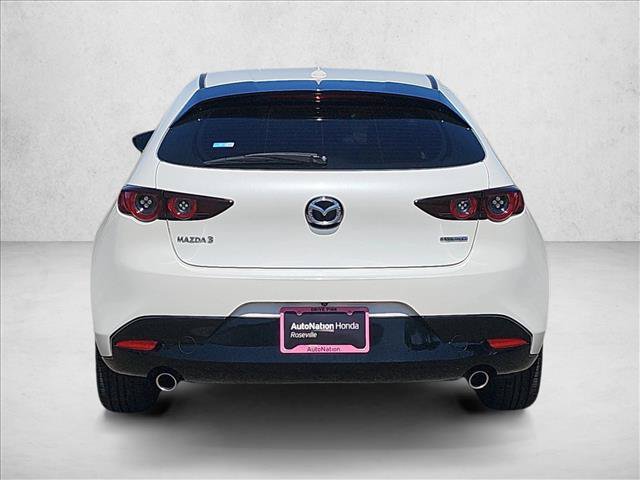Used 2020 MAZDA MAZDA3 Hatchback w/ Preferred Package FWD image 7