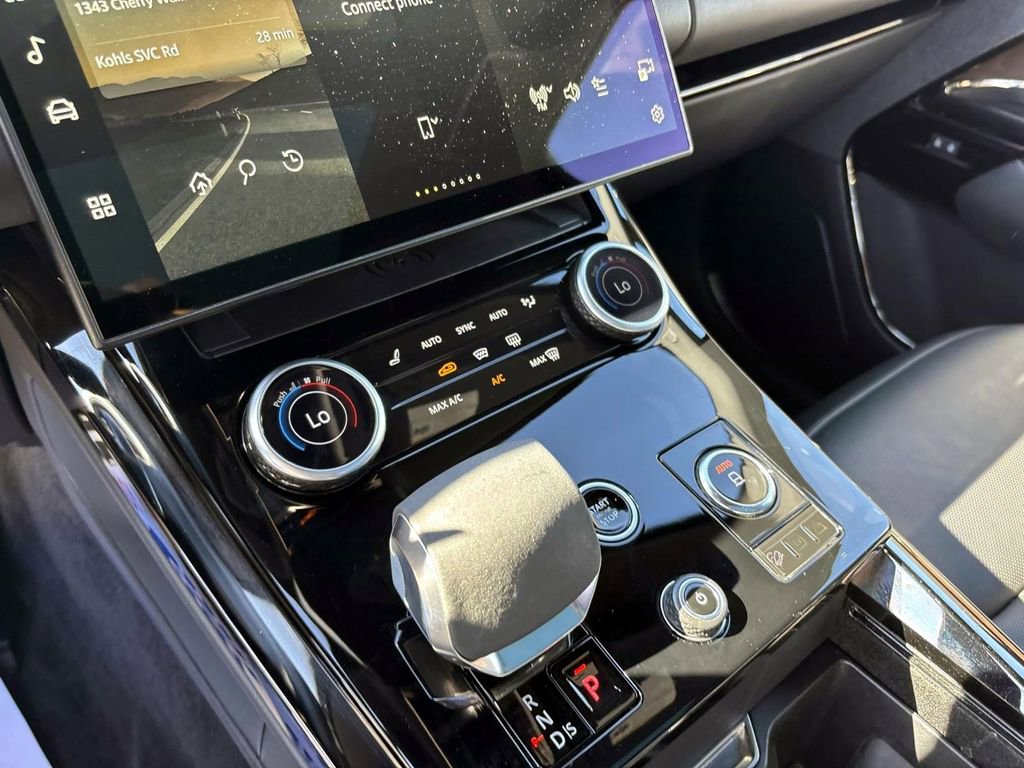 Certified 2023 Land Rover Range Rover Sport SE Dynamic image 17