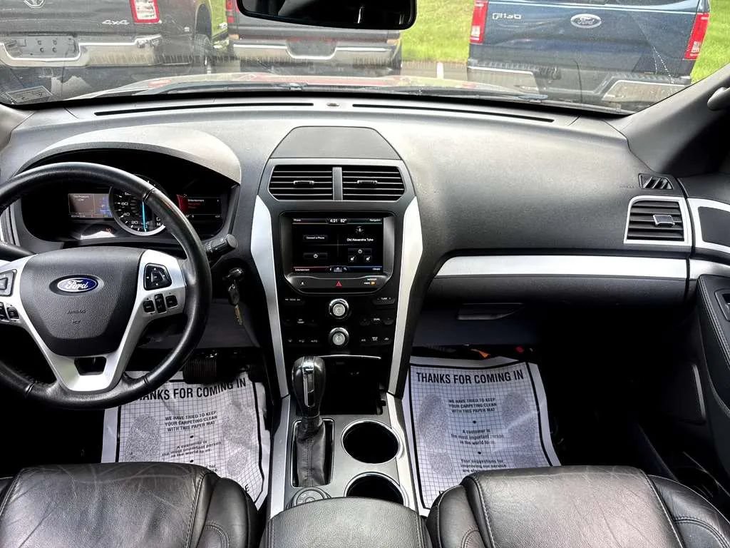 Used 2014 Ford Explorer XLT w/ Equipment Group 202A AWD/4WD image 18