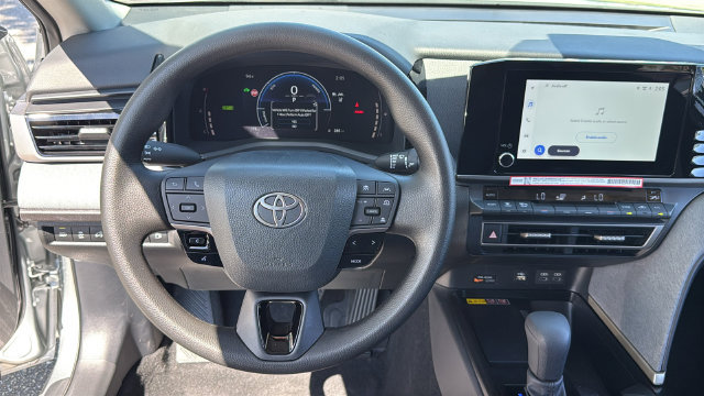 Used 2026 Toyota Camry LE FWD image 20