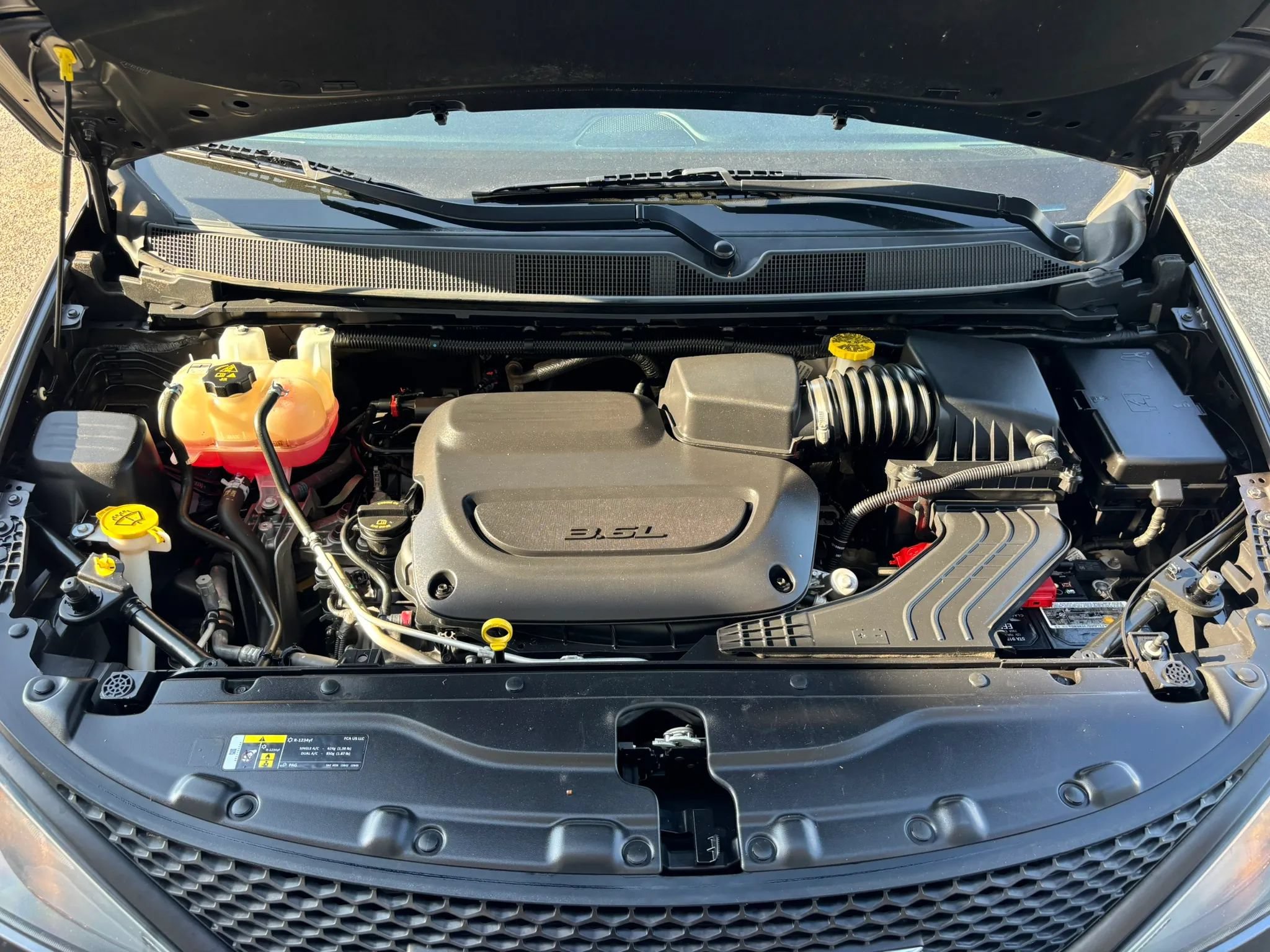 Used 2021 Chrysler Voyager L FWD image 62