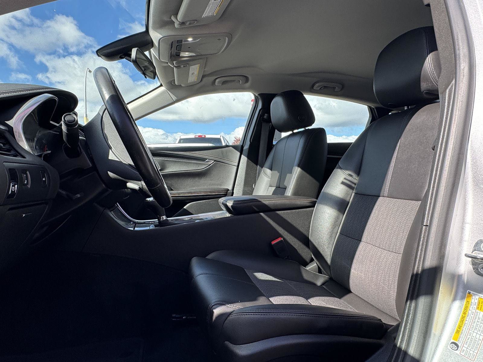 Used 2019 Chevrolet Impala LT FWD image 15