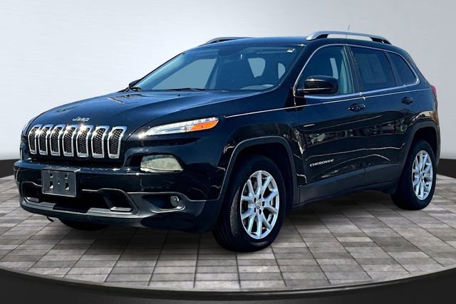 Used 2018 Jeep Cherokee Latitude FWD image 1