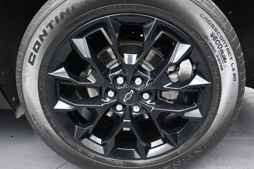 Used 2024 Chevrolet Traverse LS w/ Midnight/Sport Edition FWD image 10