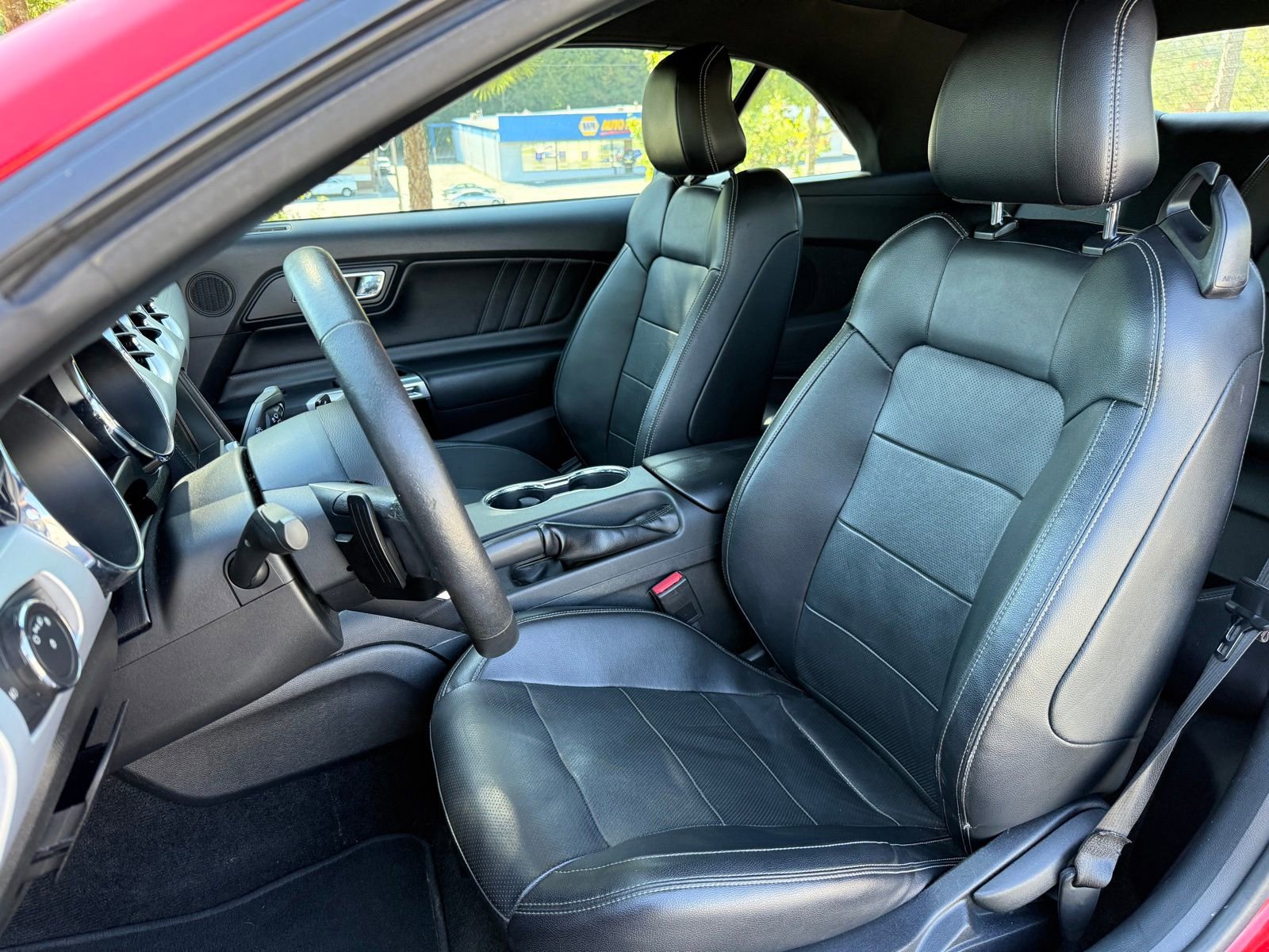 Used 2015 Ford Mustang GT Premium image 34