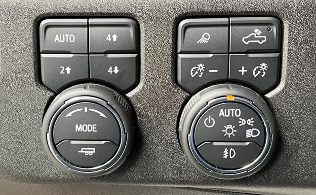 Used 2024 Chevrolet Silverado 2500 ZR2 w/ Technology Package image 29