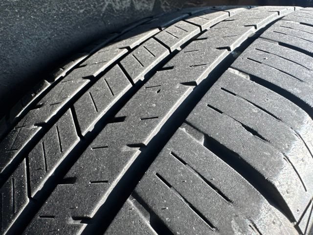 Used 2018 Chrysler Pacifica Touring Plus w/ Tire & Wheel Group FWD image 11