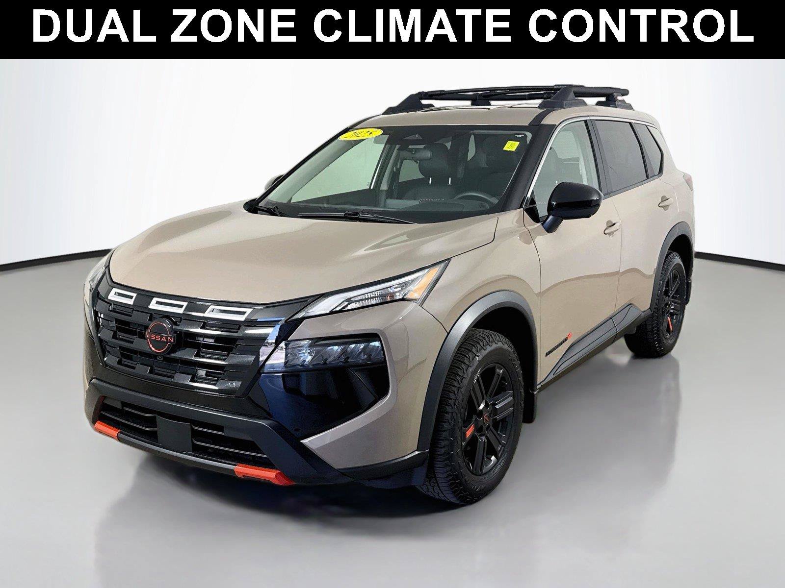 Used 2025 Nissan Rogue SV AWD/4WD image 4