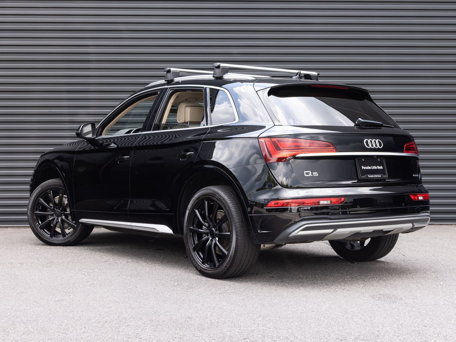 Used 2021 Audi Q5 Prestige w/ Prestige Package AWD/4WD image 3