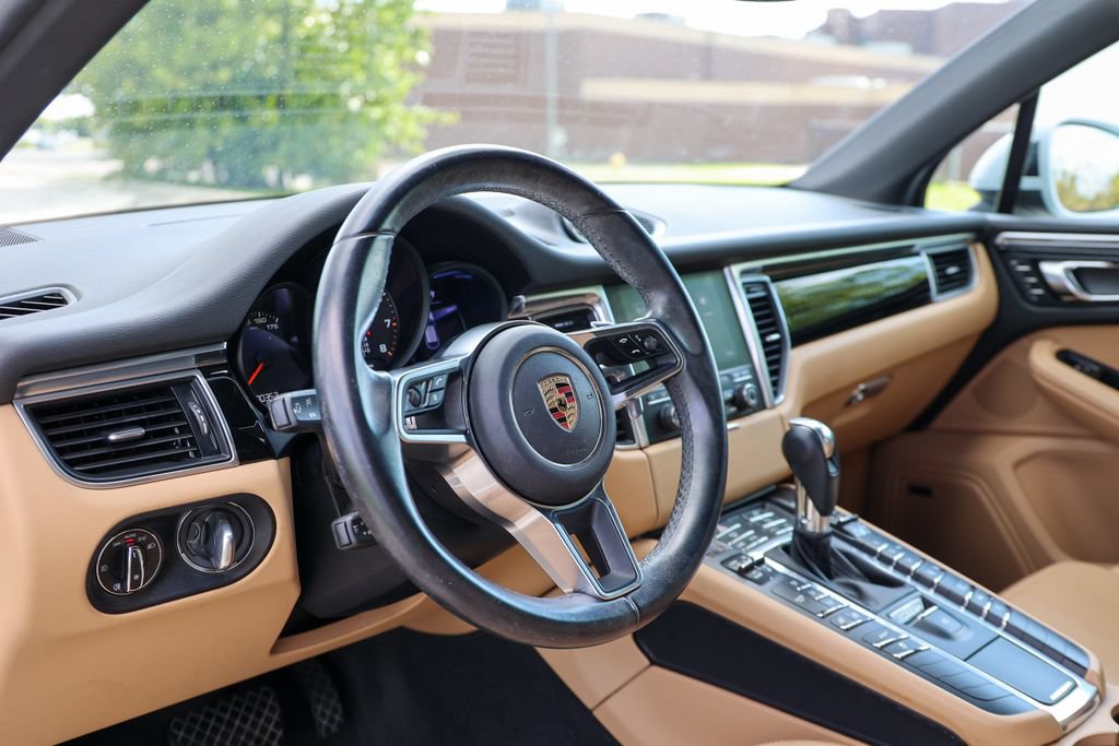 Certified 2017 Porsche Macan AWD/4WD image 38
