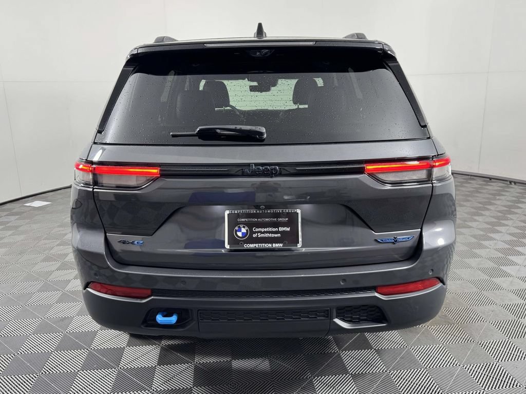 Used 2024 Jeep Grand Cherokee Trailhawk w/ Luxury Tech Group III AWD/4WD image 9
