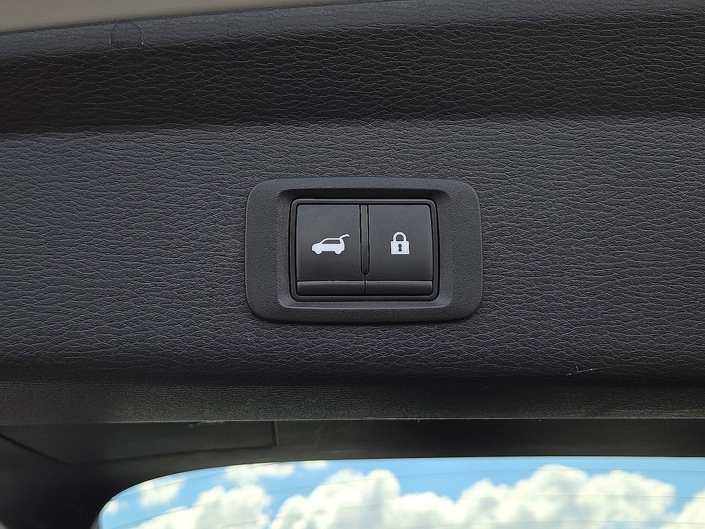 Used 2023 Mitsubishi Outlander SE image 15