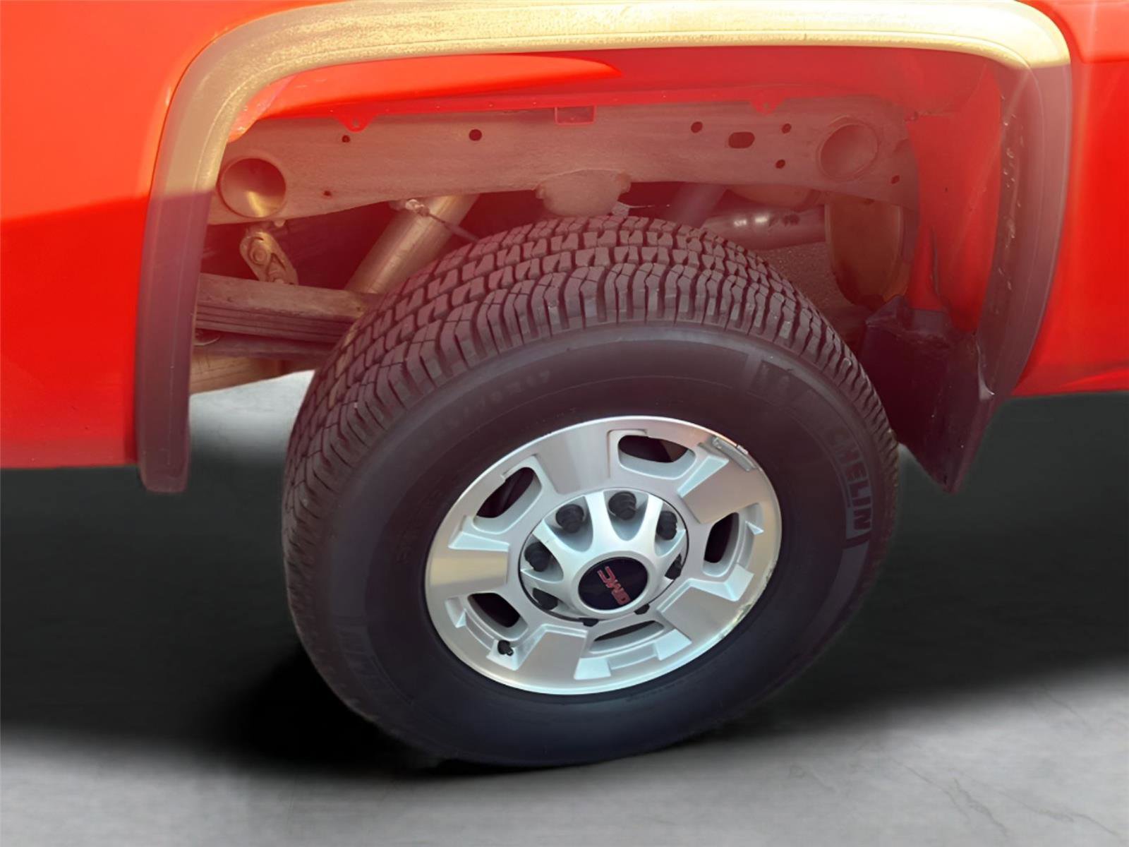 Used 2015 GMC Sierra 2500 4WD Crew Cab 153.7 w/ Snow Plow Prep Package image 6