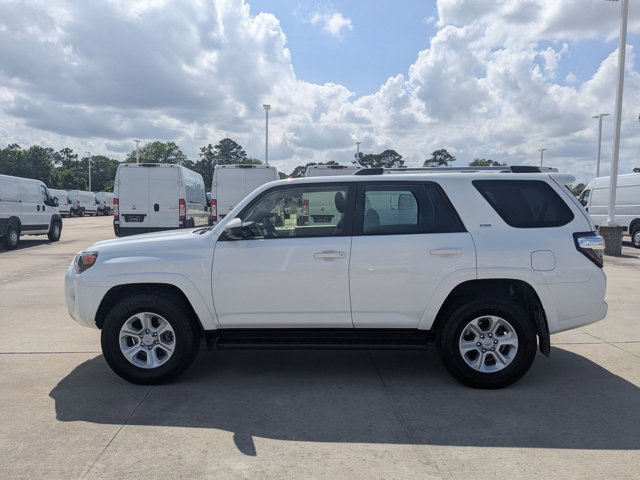 Used 2024 Toyota 4Runner SR5 AWD/4WD image 9