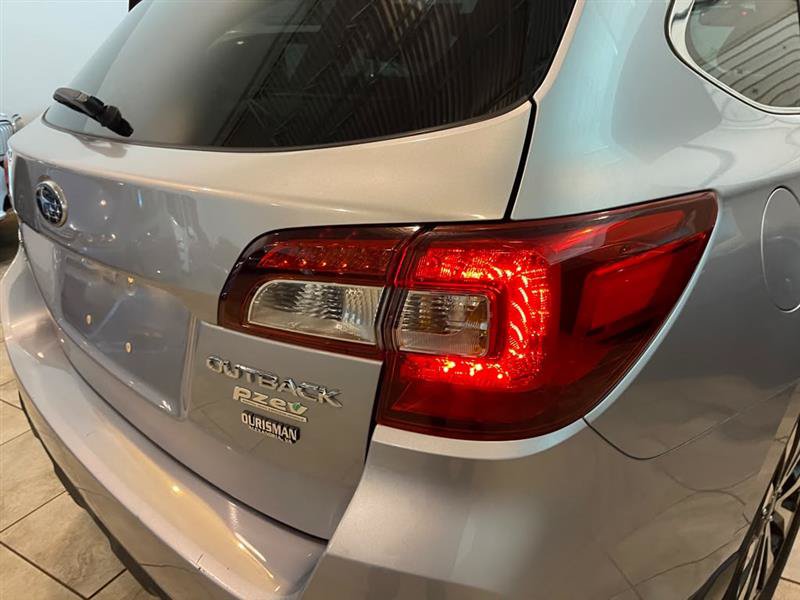 Used 2015 Subaru Outback 2.5i Limited AWD/4WD image 90