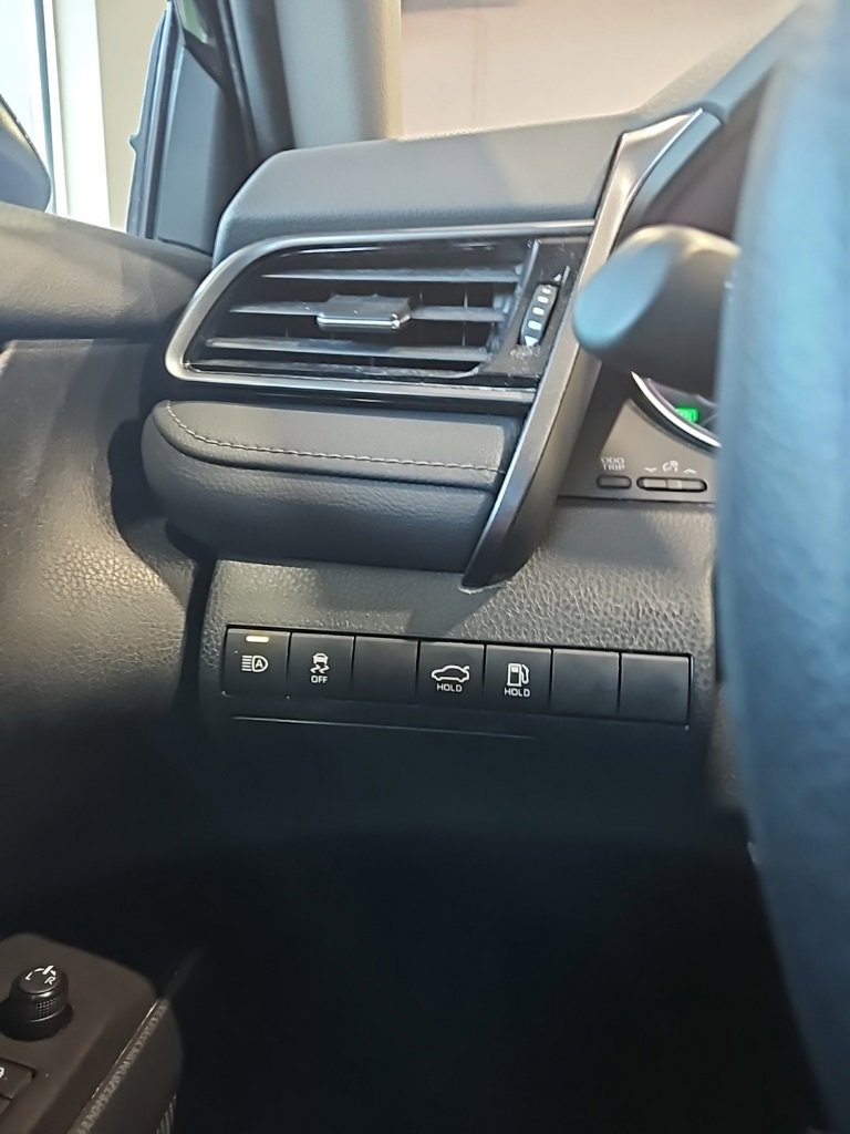 Used 2023 Toyota Camry LE image 34