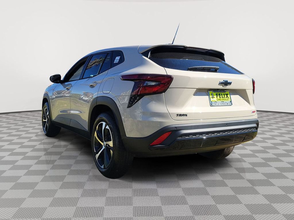 New 2026 Chevrolet Trax RS w/ Sunroof Package image 4