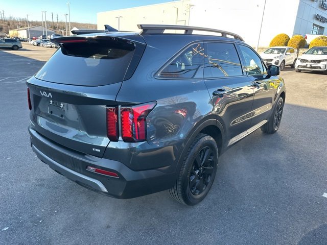 Used 2023 Kia Sorento S w/ Panoramic Sunroof Package image 8