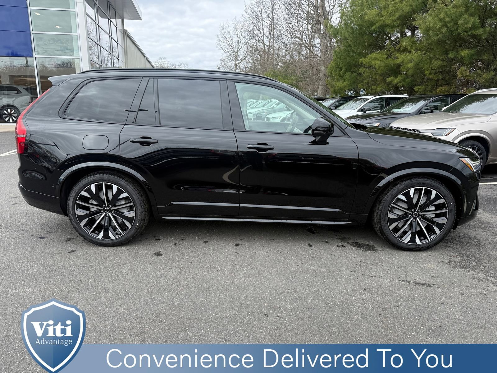 New 2026 Volvo XC90 B6 Ultra w/ Lounge Package image 9