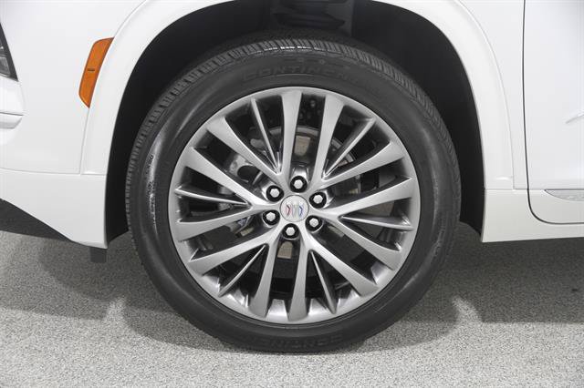 Used 2025 Buick Enclave Avenir w/ LPO, Floor Liner Package AWD/4WD image 21