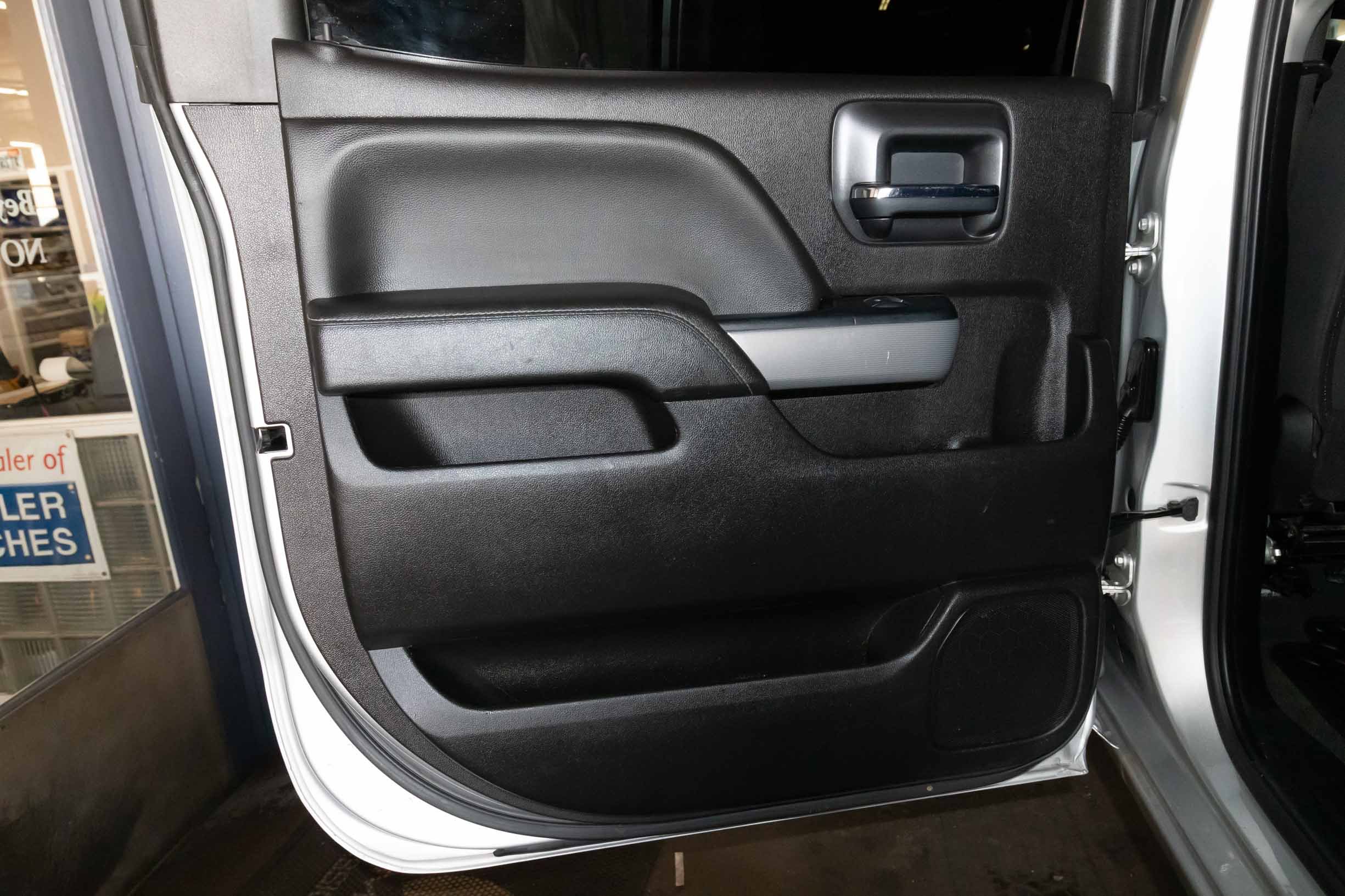 Used 2018 Chevrolet Silverado 3500 LT w/ LT Convenience Package AWD/4WD image 12
