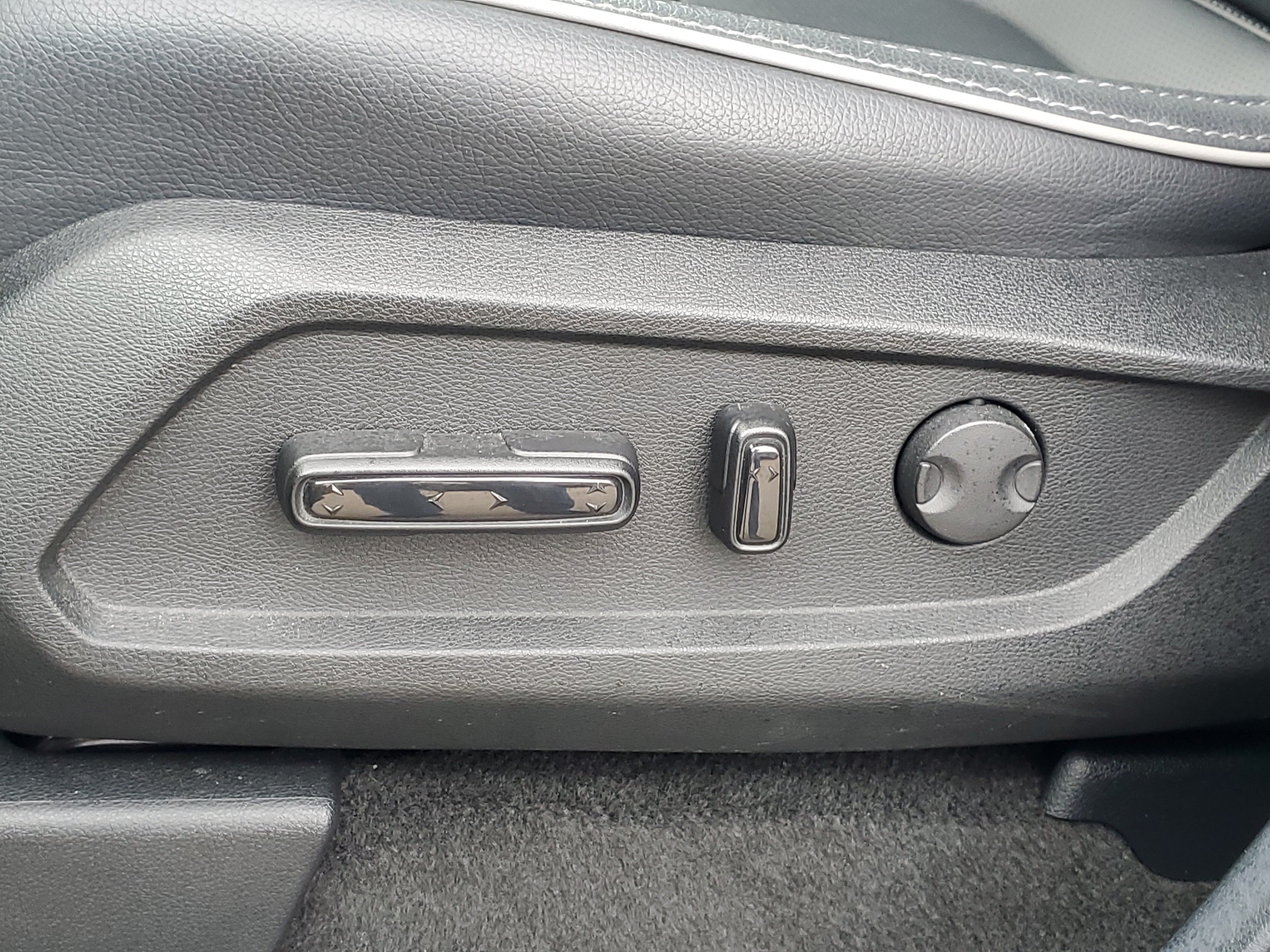 Certified 2025 Honda Pilot Elite image 12